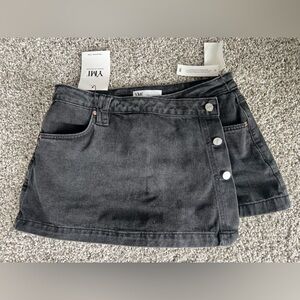 YMI Charcoal Buttoned Denim Skort